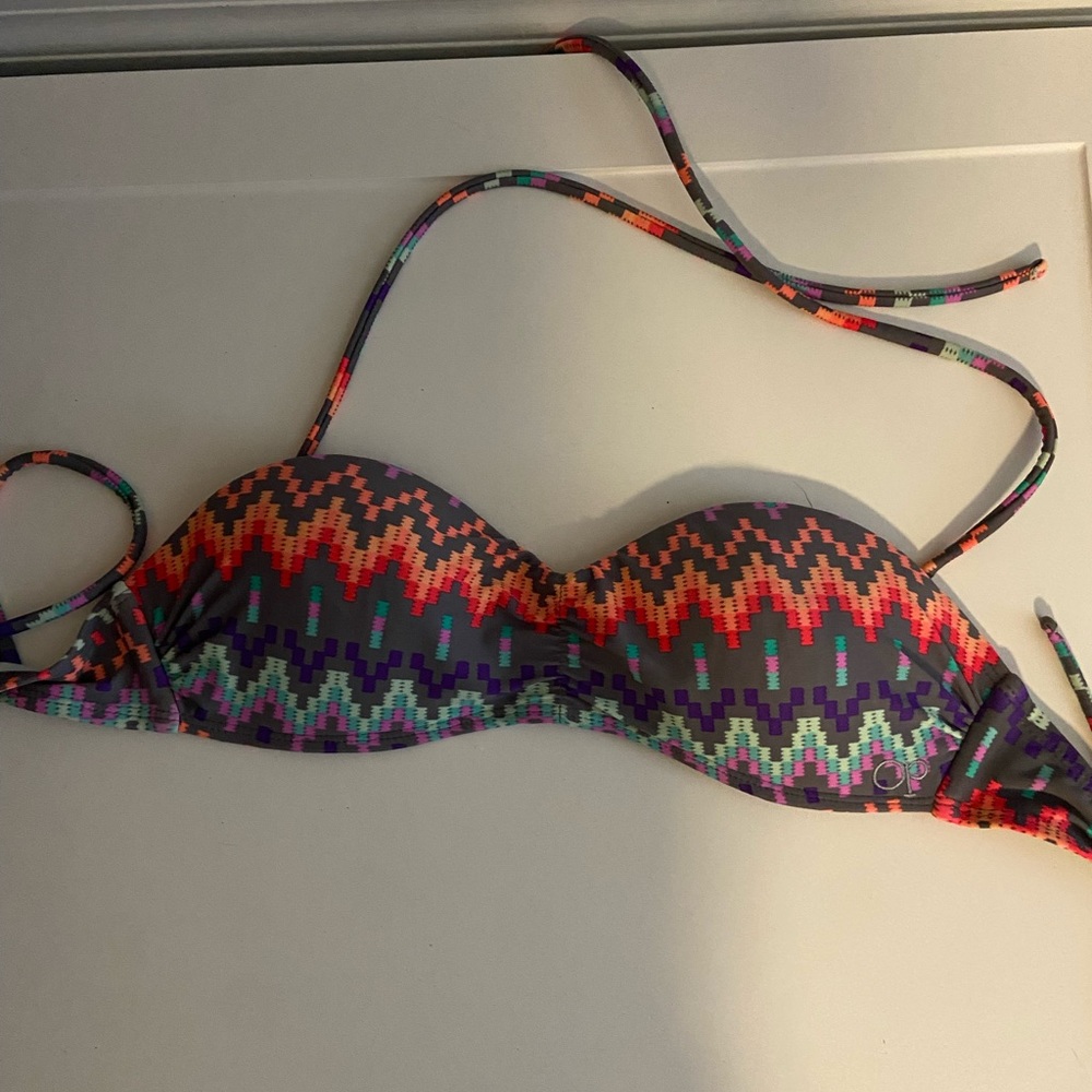 Halter bikini top